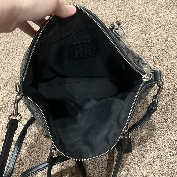 Black coach purse - Picture 12 of 12